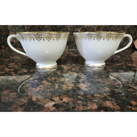 Royal Doulton GOLD LACE English Fine Bone China Tea Cup H4989 Made in England - Picture 9 of 9